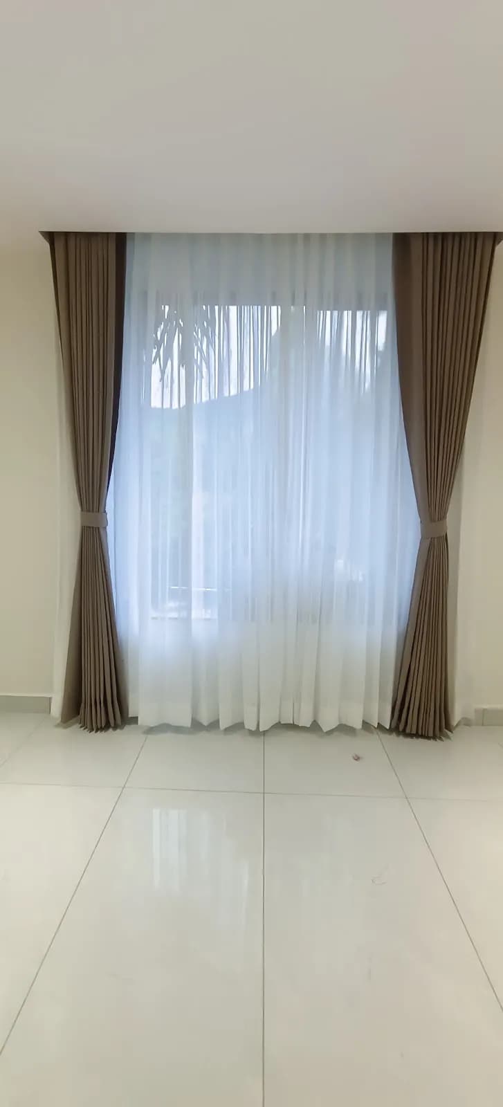 Curtain and Upholstery Fabric Library at Hitech Home Decor Showroom
