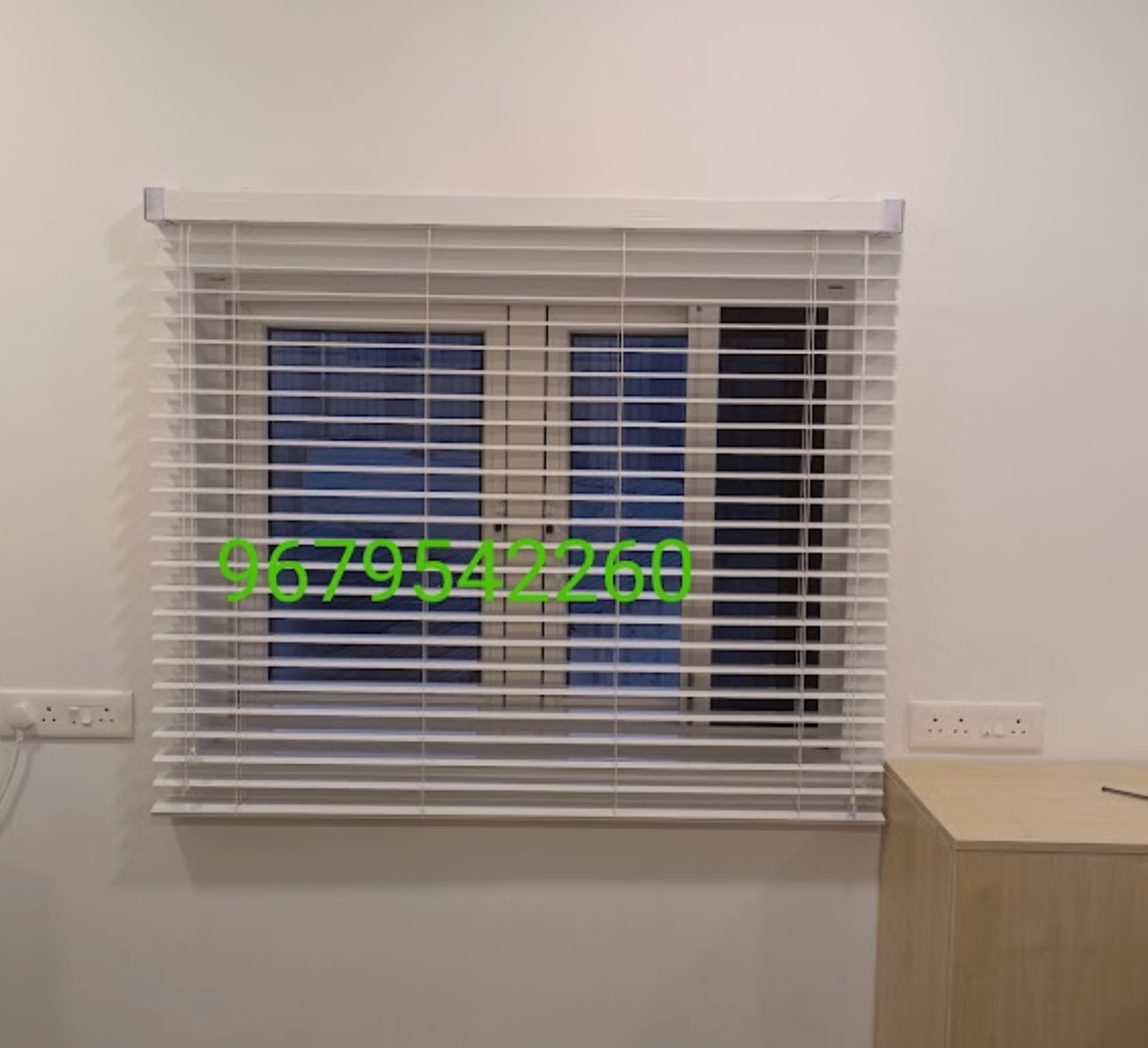 Classic White Horizontal Venetian Blinds